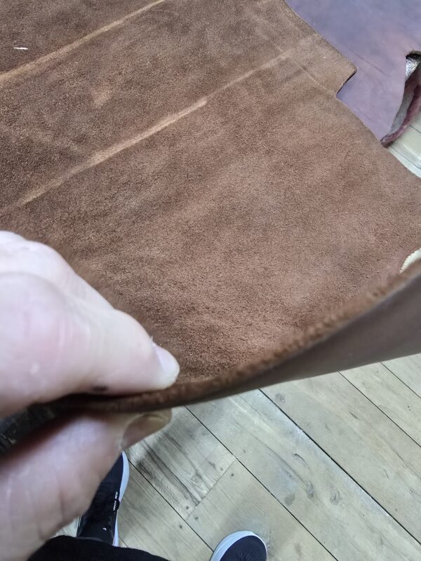 Oil Tan Cowhide Dk. Mahogany 4/5 oz. 02-61