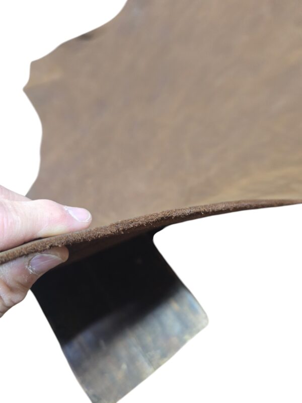 20260502_153342 Med. Brown Oil Tan Cowhide 4/5 oz. 02-63